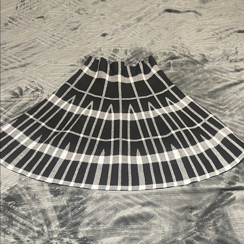Black white gray Geometric Pleated Skirt.